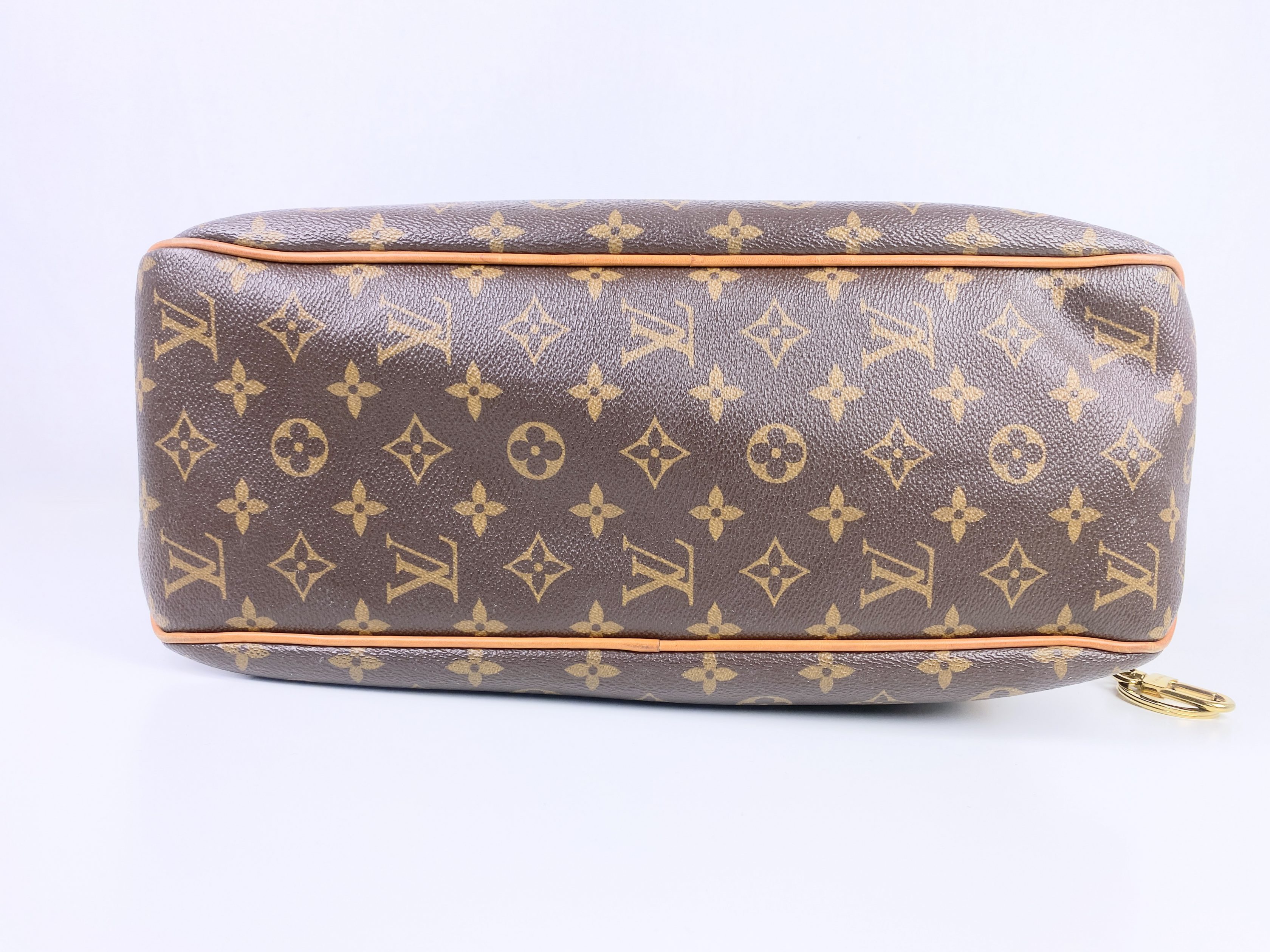 Shop Louis Vuitton Monogram Unisex Street Style Plain Leather (M82535) by  lufine