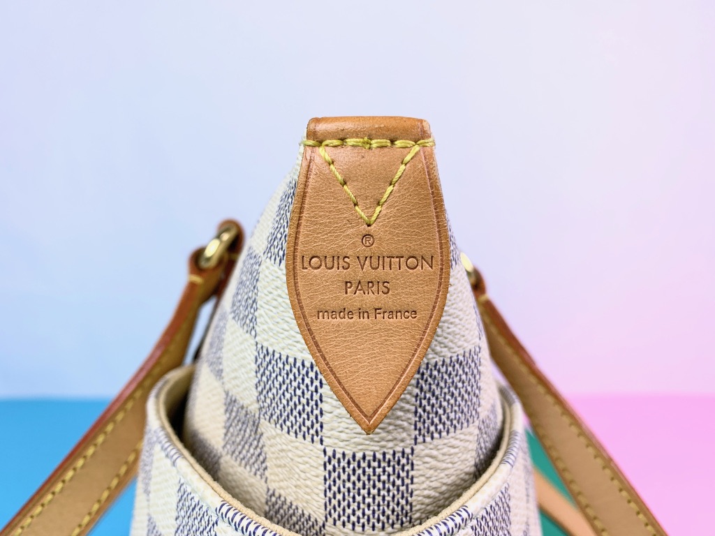 Louis Vuitton, Bags, Authentic Louis Vuitton Favorite Mm Azur Discontinued