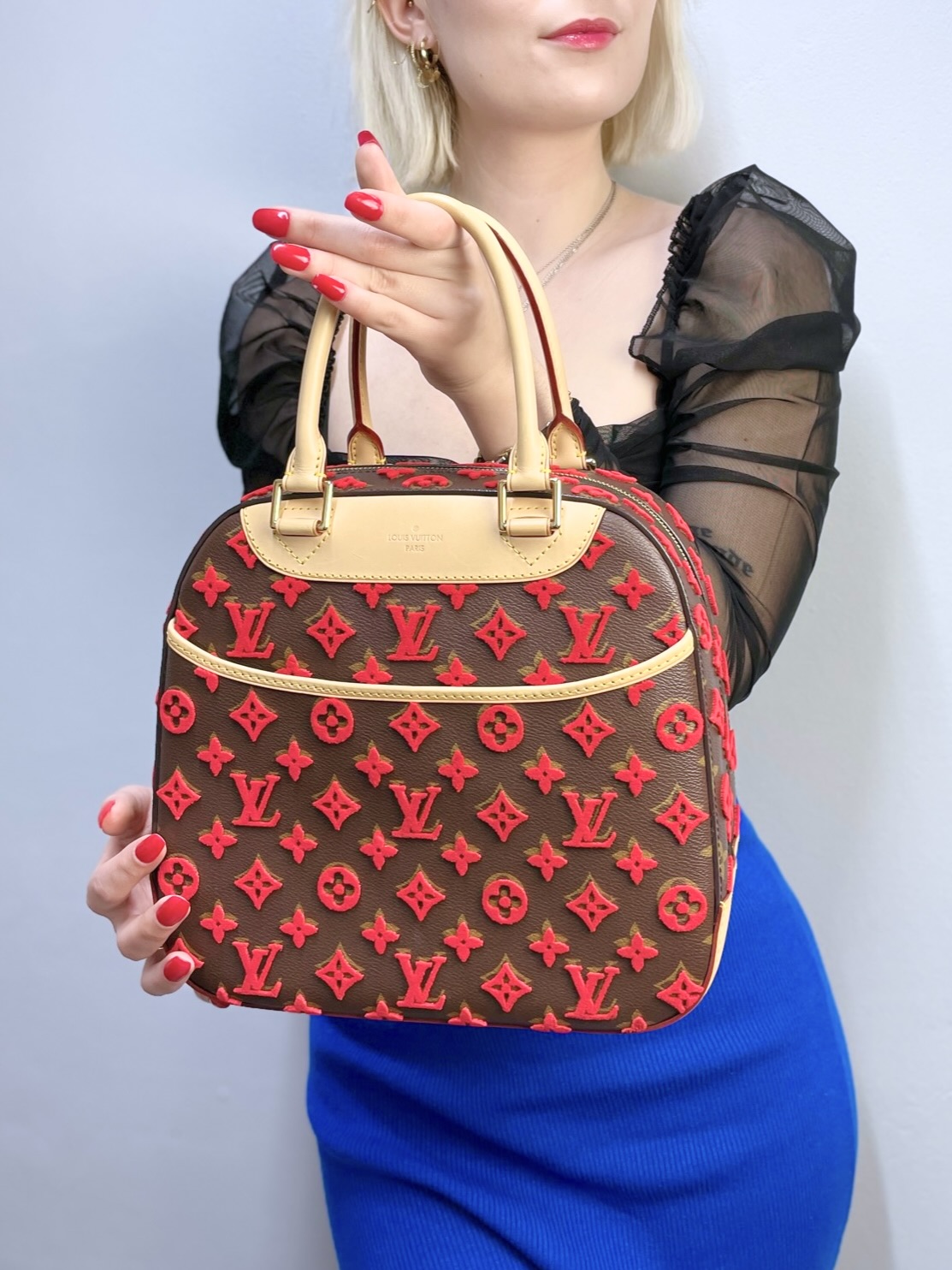Like New) Tuffetage Deauville Cube in Red / Rouge (FL2103) - Purse